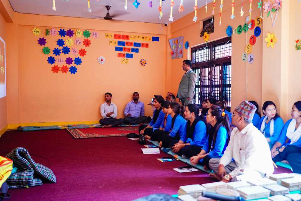 ईमरल्ड एकेडेमीको ७२ घण्टे तालिम, शिक्षकहरुलाई सिकाइयो थरीथरीका ज्ञान