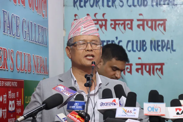 कांग्रेसले सरकार नढाल्ने उपसभापति गुरुङको स्पष्टोक्ति, प्रधानमन्त्री ओलीले निकाल्न सक्ने आशंका