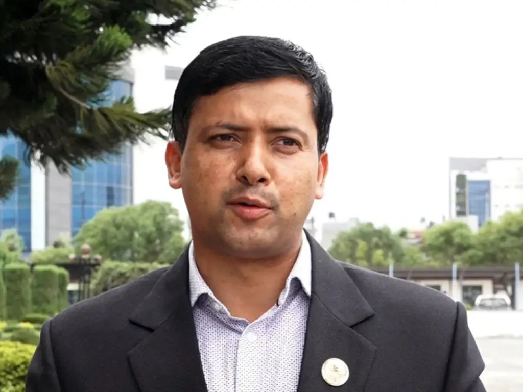 शिक्षकबारे महेश बर्तौलाको आरोप- प्रतिपक्षीले अनावश्यक उत्तेजित गर्ने काम गरे