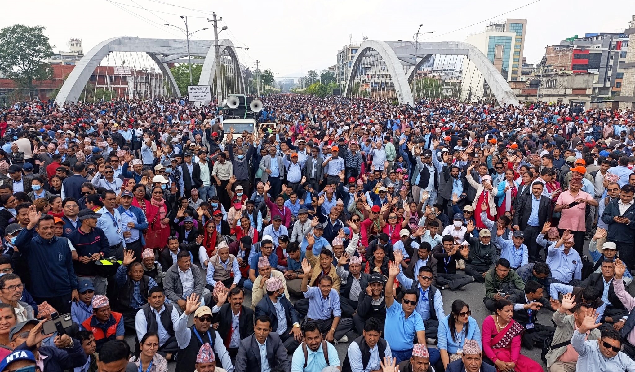शिक्षक आन्दोलन थप चर्किने संकेत अत्याचारको, प्रतिकारमा उत्रिने चेतावनी