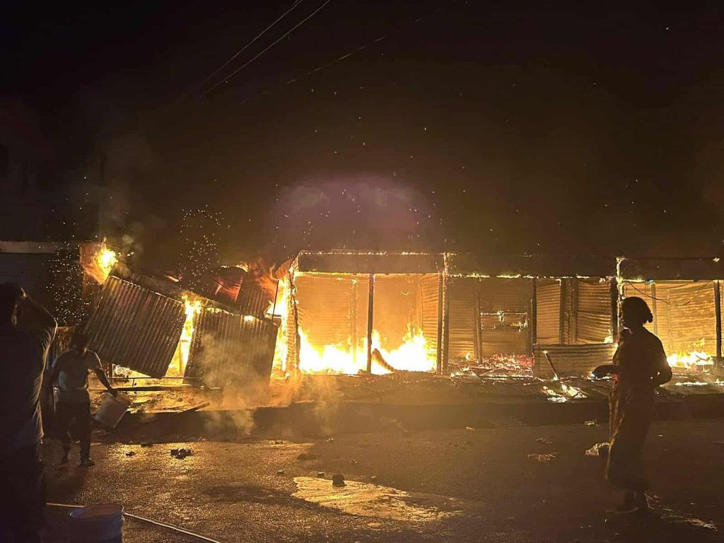 साफेबगर हाटबजारमा आगलागी, १० पसल जले