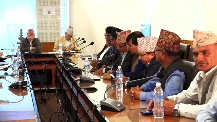 सरकार र आन्दोलनरत शिक्षकबीच वार्ता जारी