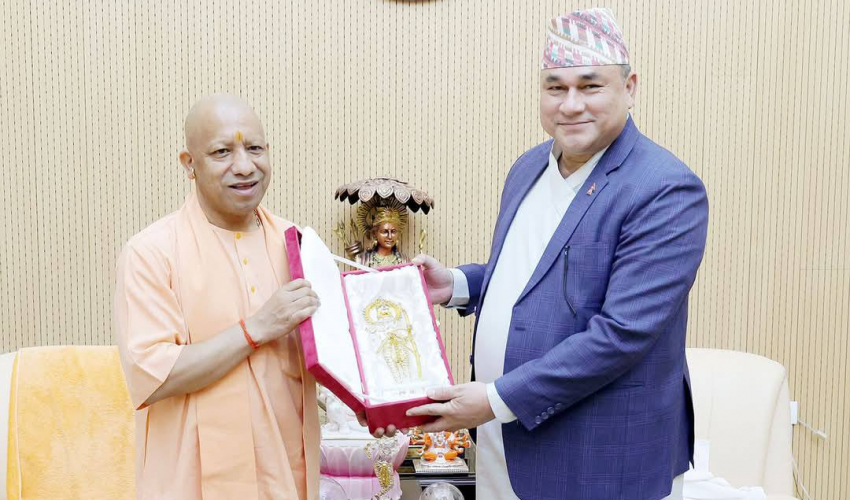 मधेशका मुख्यमन्त्री सिंह र उत्तर प्रदेशका मुख्यमन्त्री योगीबीच भेटवार्ता