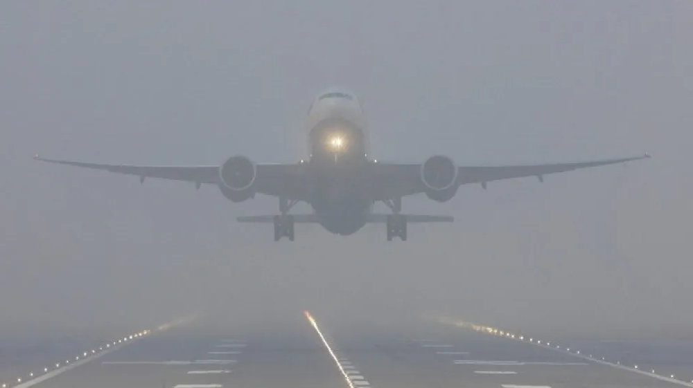 प्रतिकूल मौसमले उडान प्रभावित