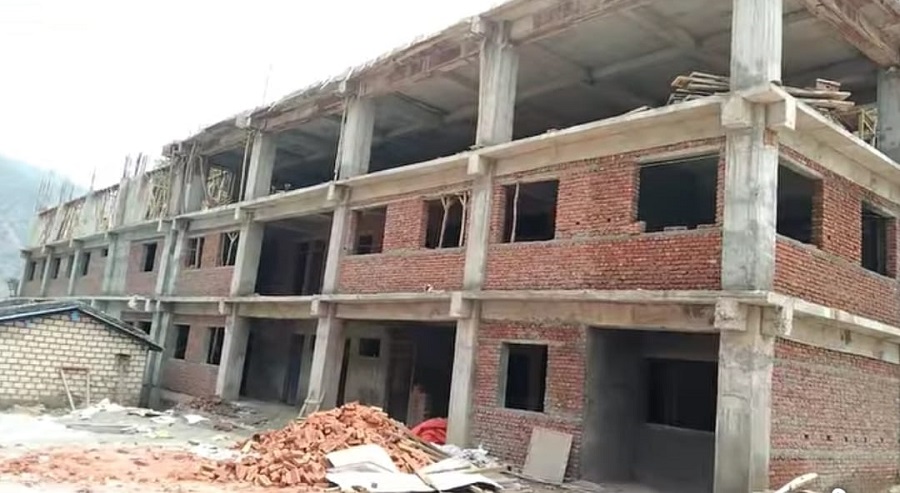 सूर्नयामा १० शय्याको अस्पताल निर्माणको काम धमाधम