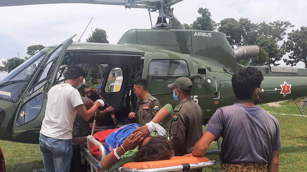 ८०८ गर्भवती तथा सुत्केरीको नि:शुल्क हवाई उद्धार