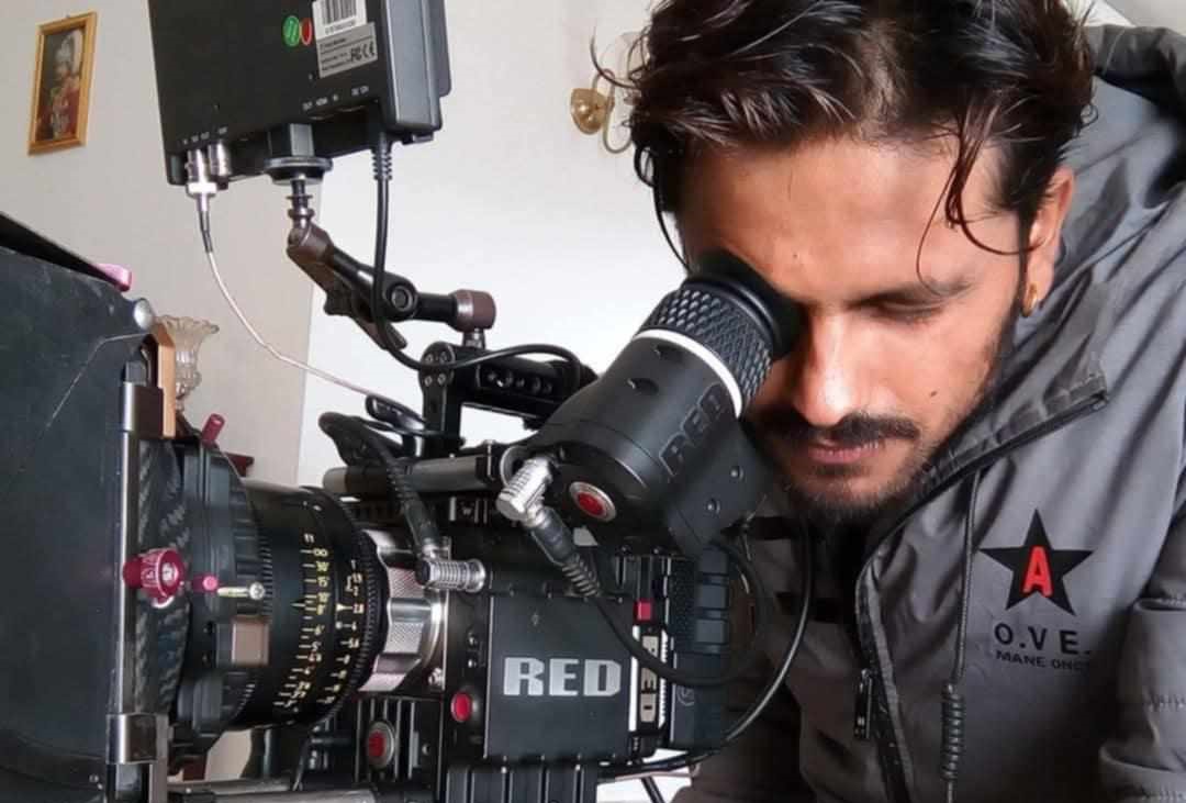 धनगढीका विवेकले छ वर्ष लगाएर लेखे फिल्मको स्क्रिप्ट