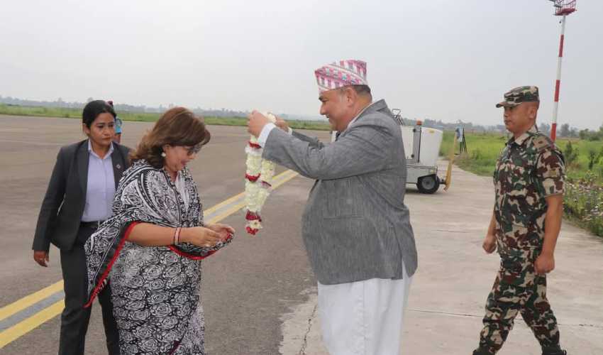 आर्जु राणासहितको जम्बो टोली धनगढीमा, विकास सम्मेलनको छलफल