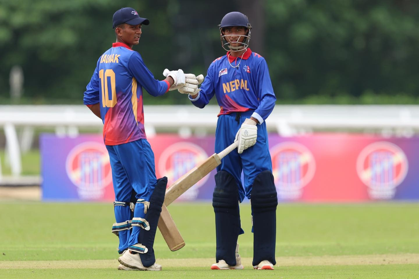 प्रसिद्धको शतकमा  नेपालले  इन्डोनेसियालाई  दियो ४२१ रनको विशाल लक्ष्य