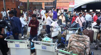 विमानस्थलमा अलपत्र परेका यात्रु उड्न थाले !