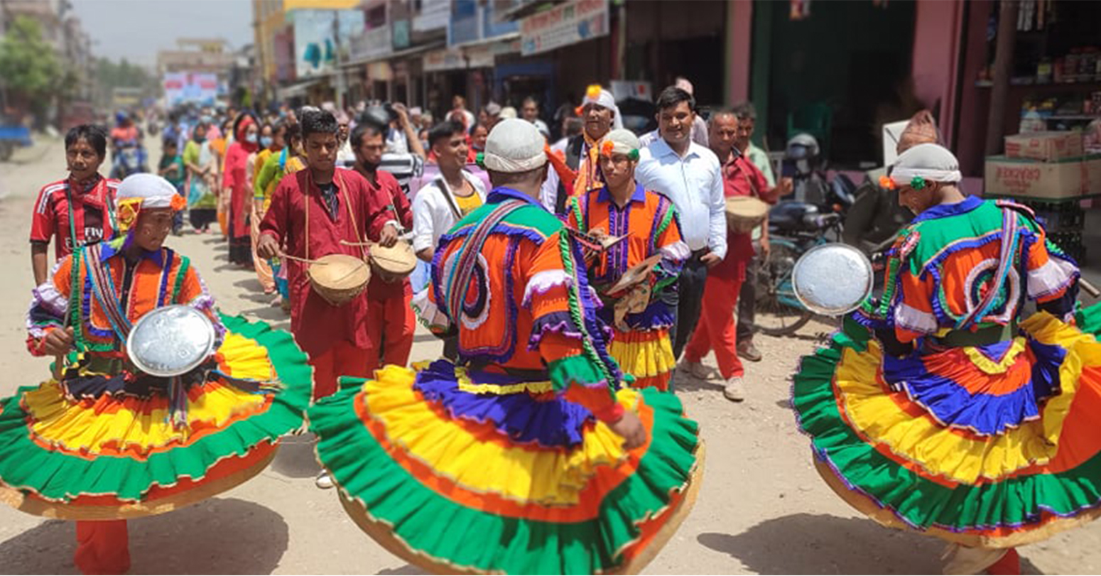 बैतडीको मेलौलीमा नगरस्तरीय “छलिया” प्रतियोगिता हुदैं, प्रथमलाई ३५ हजार
