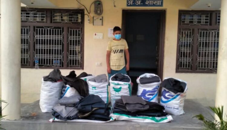 कैलालीमा १७ लाखकाे काेटकाे कपडासहित एक जना पक्राउ