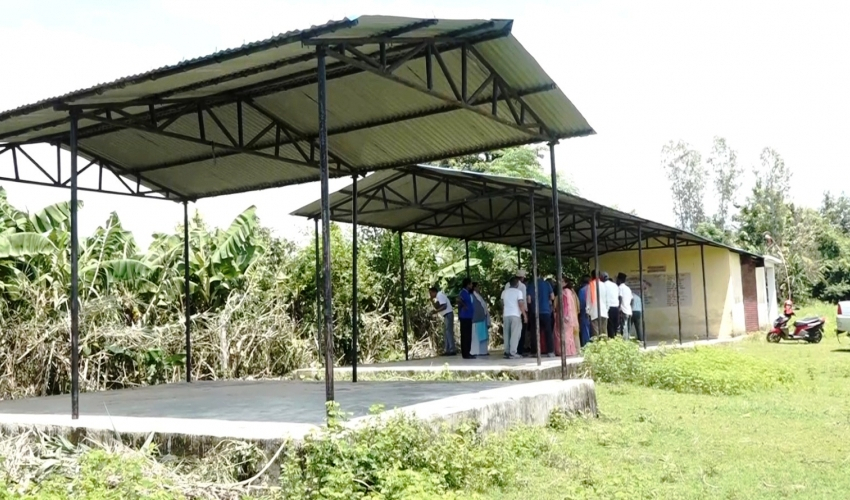 लेखा समितिको निर्देशन बेकामे, हाटबजार अझै सञ्चालनमा आएनन्