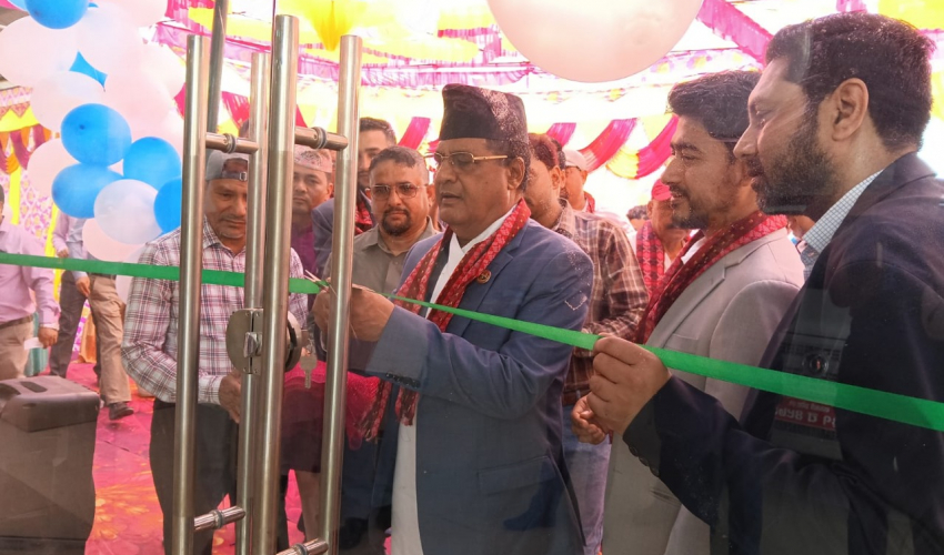 विद्युतीय गाडी दिगो डाँफेको स्वरूप धनगढीमा सञ्चालन