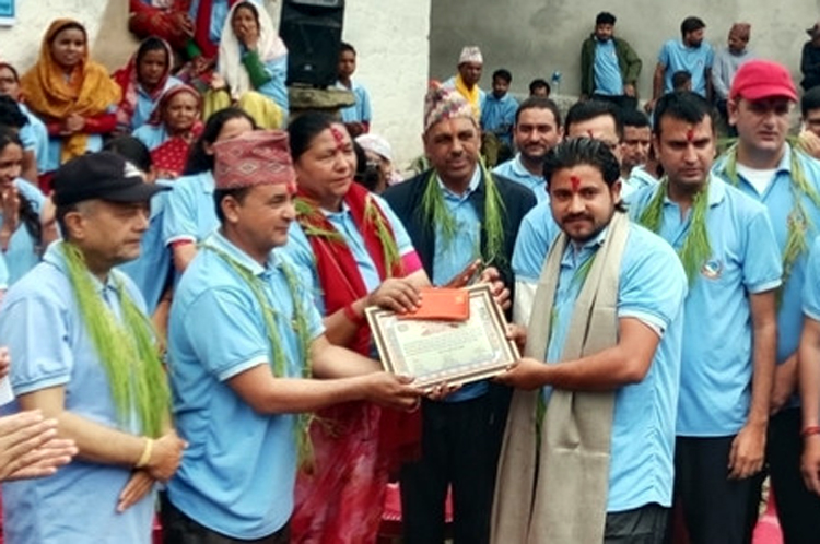 डडेल्धुराका ३ किसानलाई कृषि तथा पशुपालन क्षेत्रमा पु¥याएको योगदानको  स्वरूप ‘भीमदत्त उत्कृष्ट कृषक पुरस्कार’