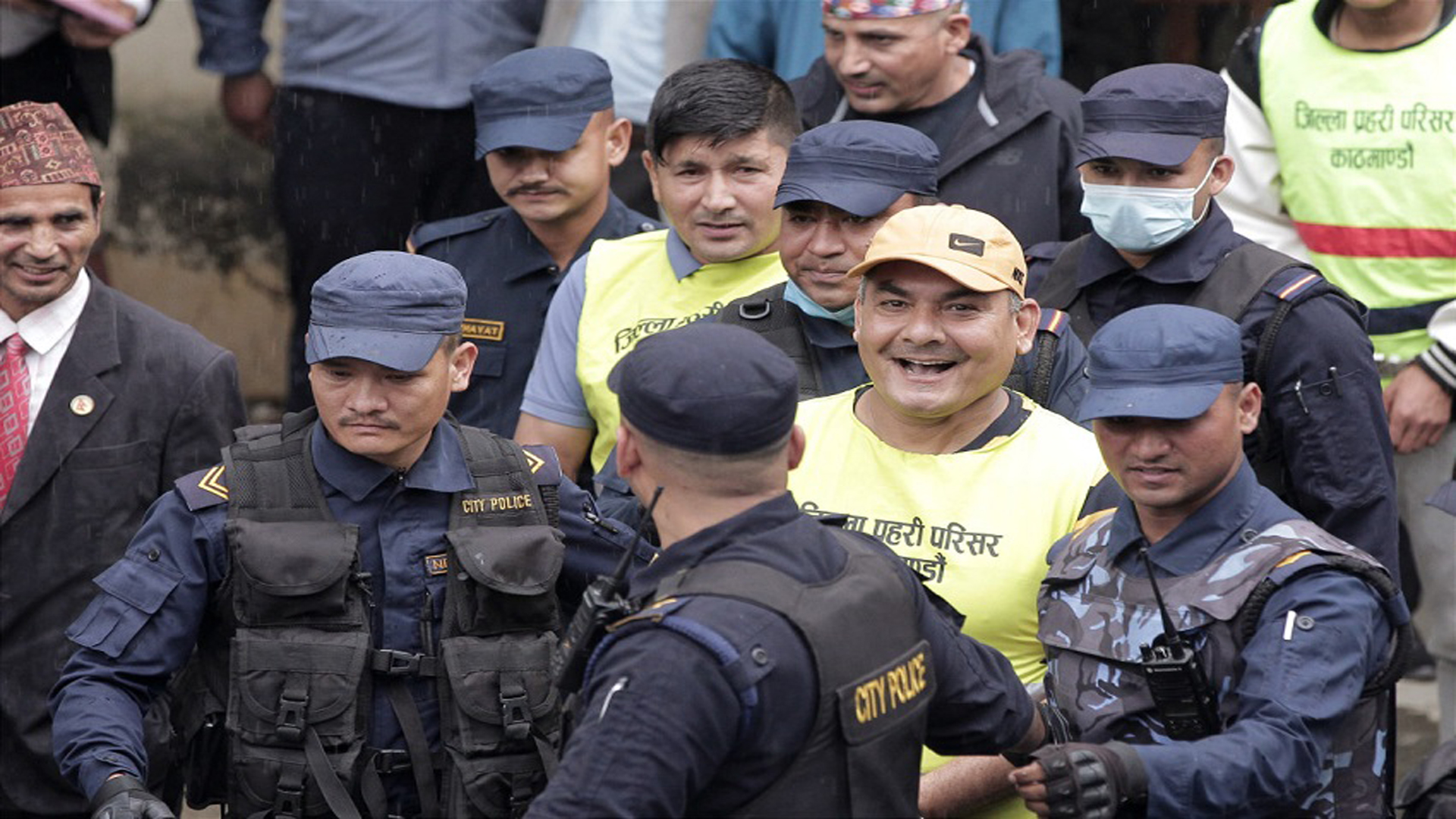 दुर्गा प्रसाईंसहित ७ जनालाई थुनामा पठाउन आदेश, ३२ जनासँग धरौटी माग (सुचीसहित)