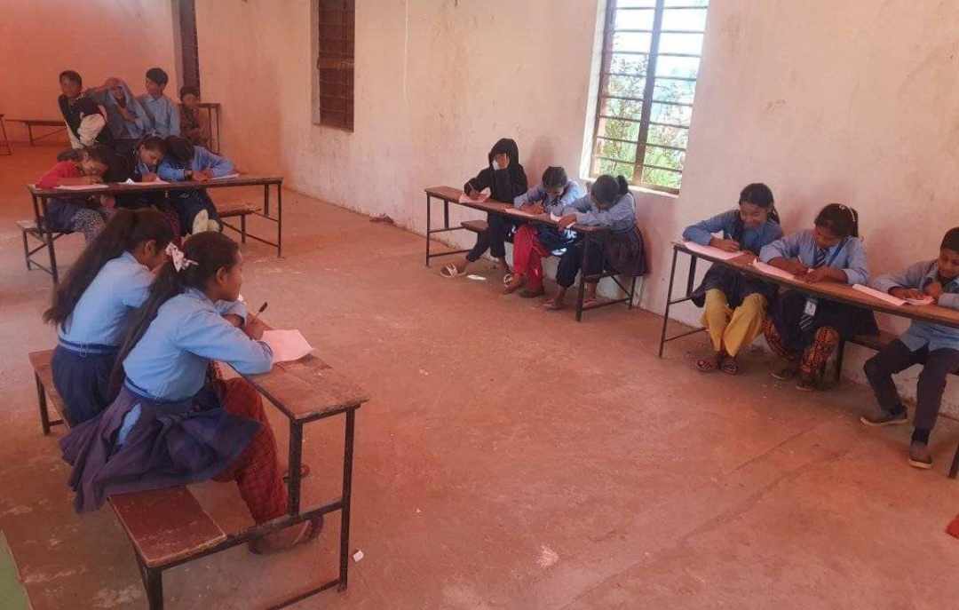 बैतडीको मेलौली–०९ मा सांस्कृतिक कार्यक्रम र हाजिरी जवाफ हुदैं !