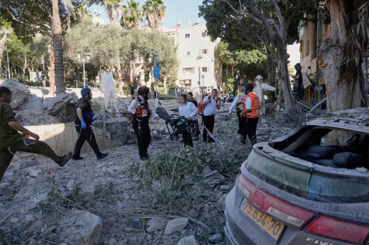 अमेरिकी हमलापछि इरानले हान्यो इजरायलका १४ सहरमा मिसाइल