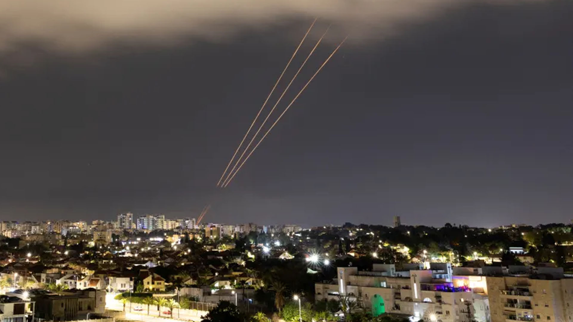 इजरायलमा रहेका नेपालीलाई दूतावासले भन्यो, ‘सतर्क रहनू, सुरक्षा प्रोटोकल बेवास्ता नगर्नू’