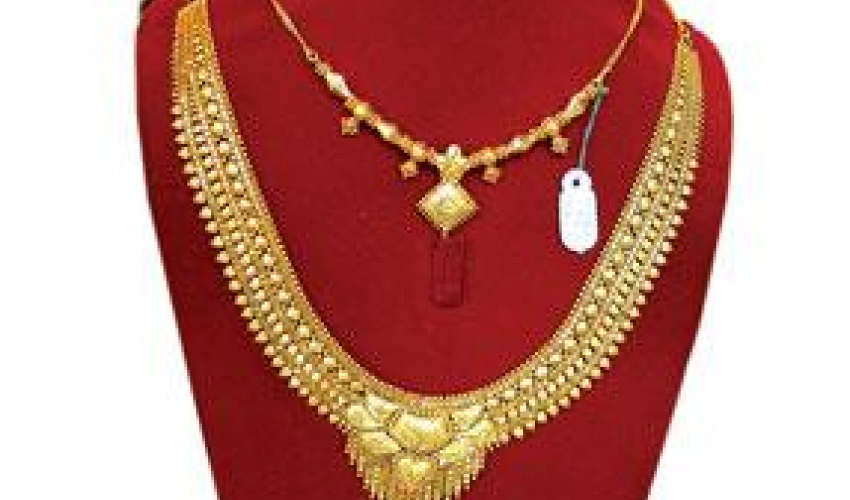 सुनको मूल्य स्थिर, चाँदीको बढ्यो