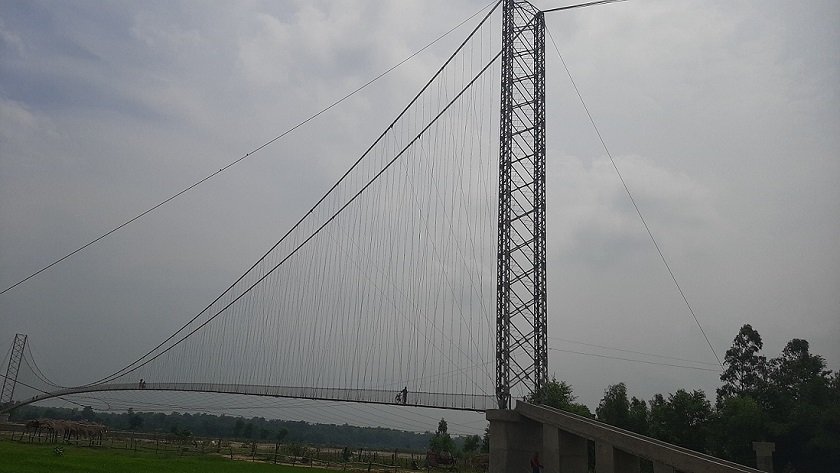 झोलुङ्गे पुल बनेपछि मोहना नदी वारपार गर्न सहज