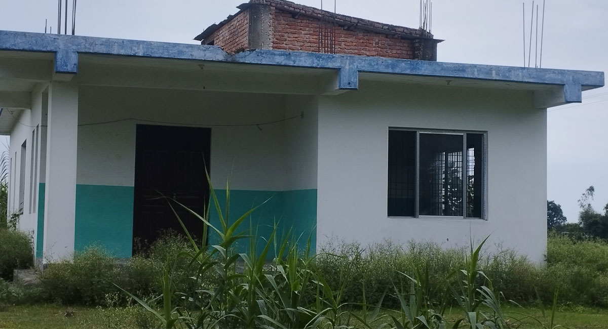 ३५ लाखमा निर्मित स्वास्थ्य चौकी चार वर्षदेखि अलपत्र