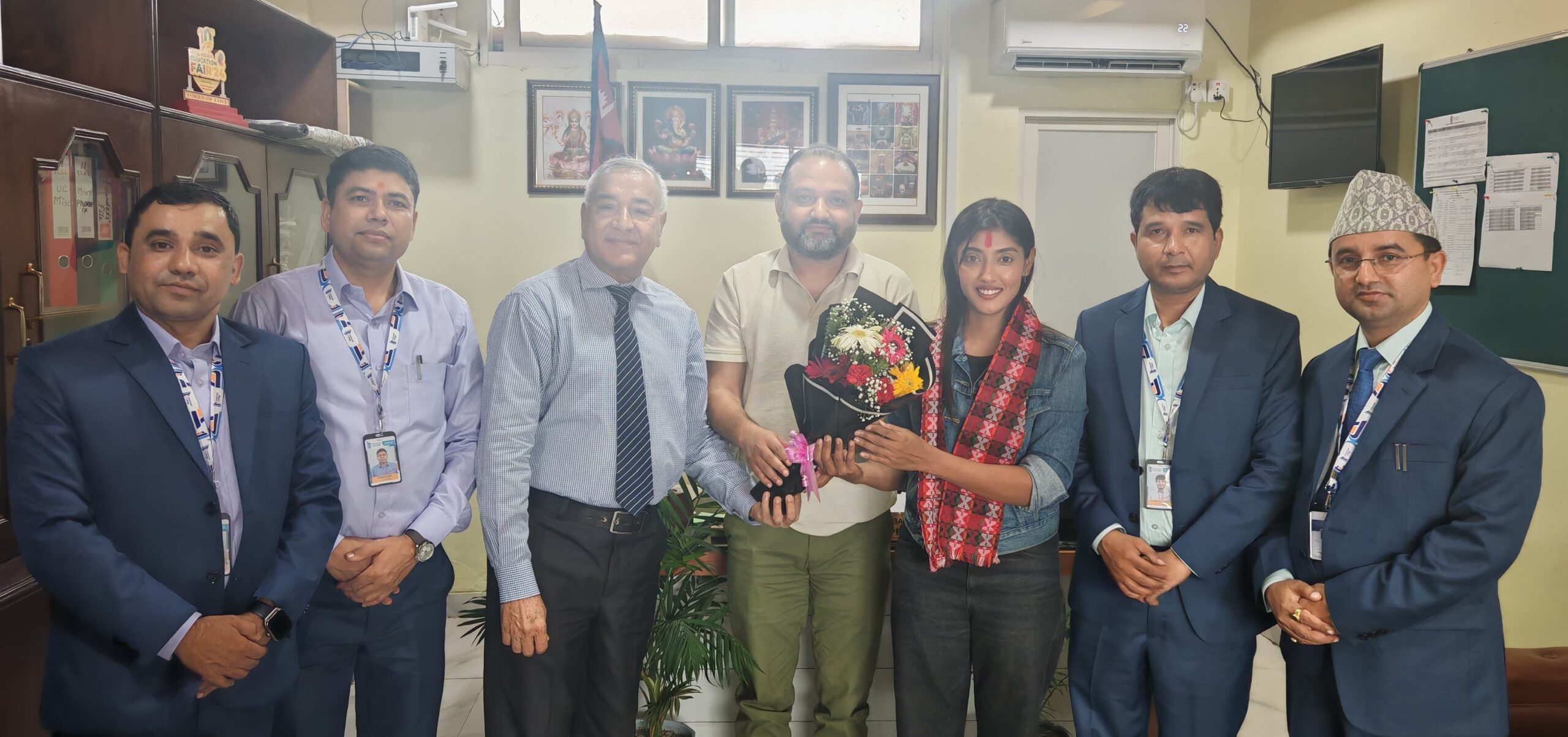 राष्ट्रिय महिला क्रिकेट टोलीकी कप्तान बर्मा युनिभर्सल कलेजको ब्रान्ड एम्बेसडर