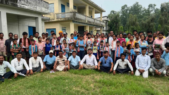 कैलालीका २३ वटा विद्यालयका फरक क्षमता भएका विद्यार्थीलाई शैक्षिक सामाग्री सहयोग