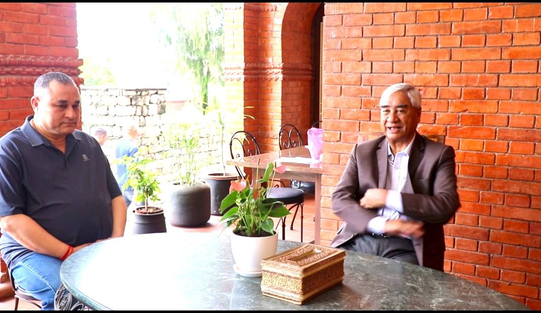 सुदूरपश्चिमका मुख्यमन्त्री शाहले गरे सभापति देउवासँग भेट