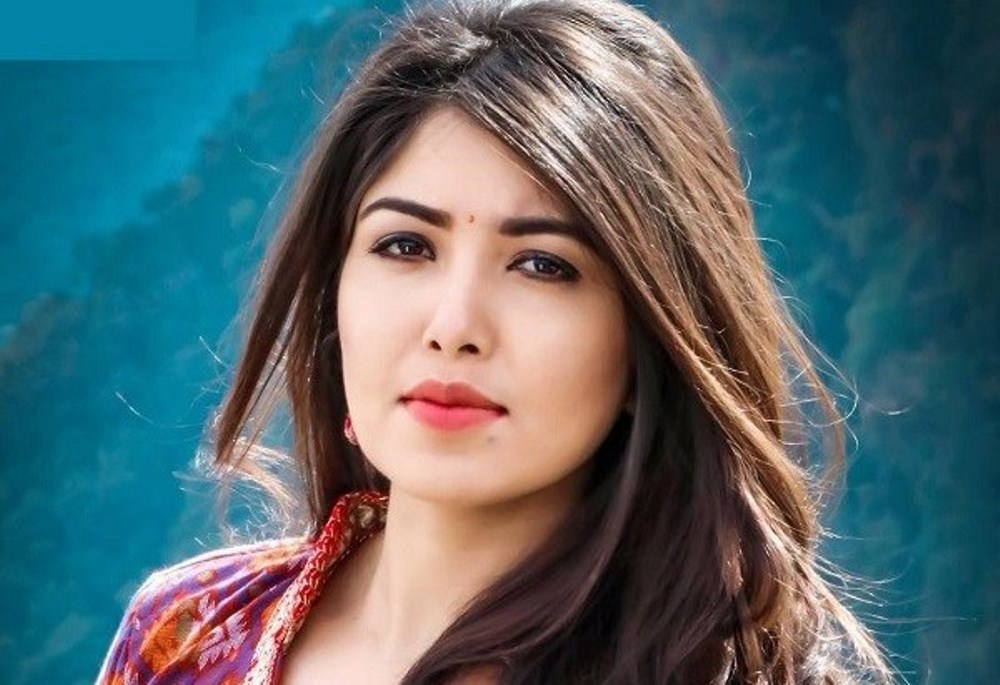 एक्सन फिल्म ‘एक्का तीन’ मा मुख्य भूमिकामा देखिँदै पूजा शर्मा