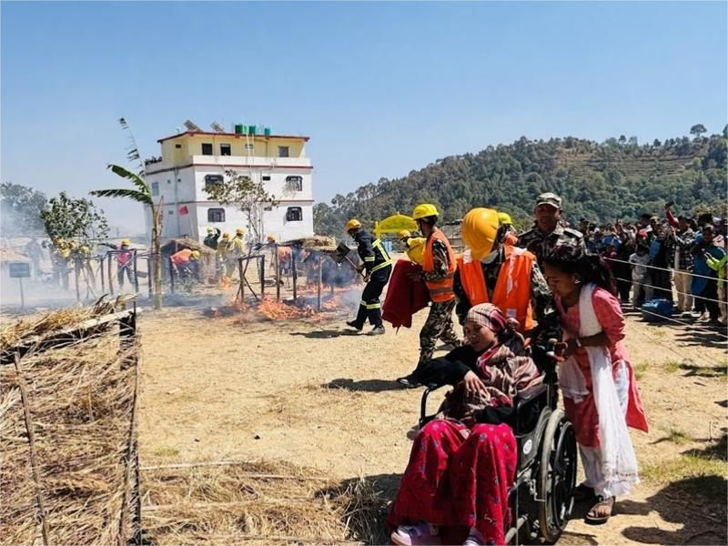 विपद्‌बाट जोगिने तरिका सिकाउँदै सेना