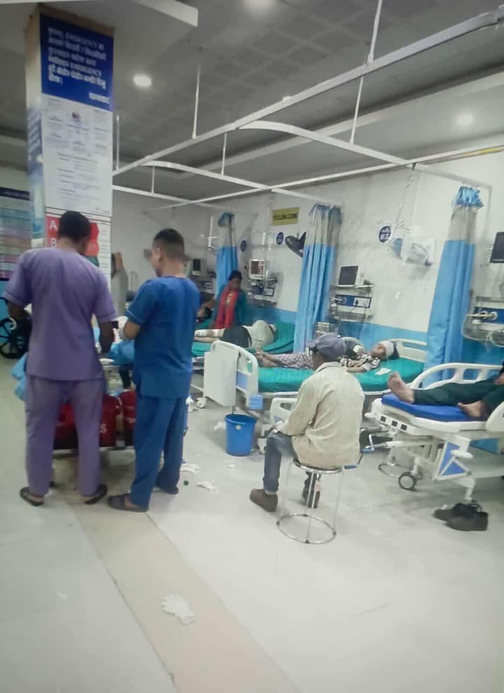 दार्चुलामा जीप दुर्घटनामा घाईते भएकाहरुको माया मेट्रोमा उपचार हुँदै