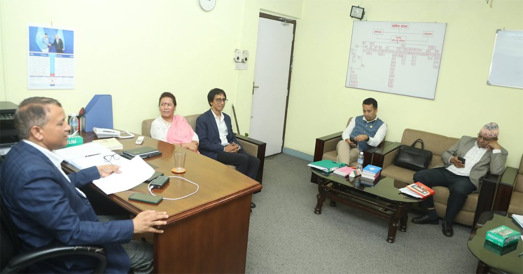 कुलिङ पिरियडमा दुई बुँदे बटमलाइन राखेर बाहिरिए विपक्षी