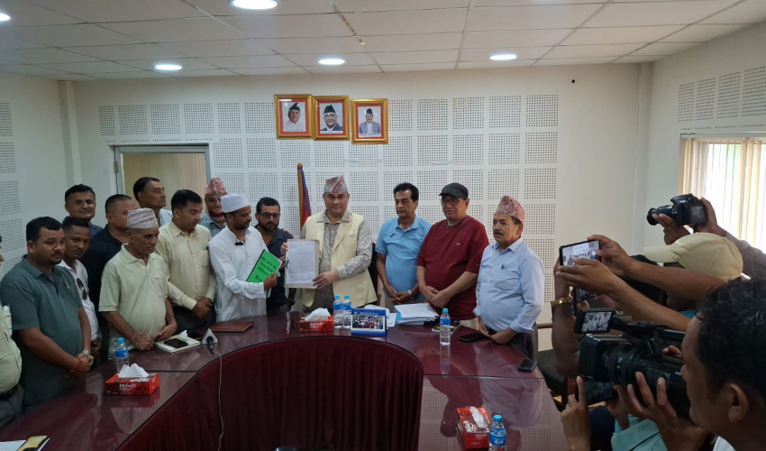 सहिद दशरथ चन्द स्वास्थ्य विज्ञान विश्वविद्यालयमा पदाधिकारी नियुक्ति गर्न माग