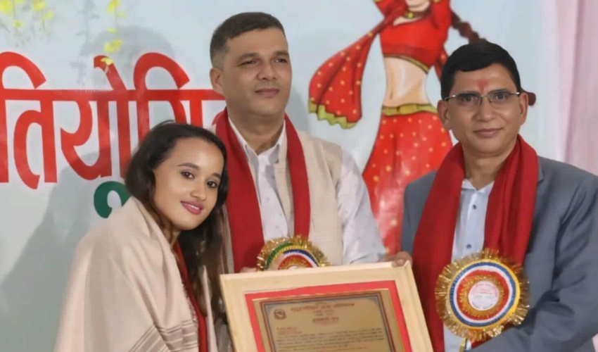 टेलिभिजनकर्मी शाही सम्मानित 