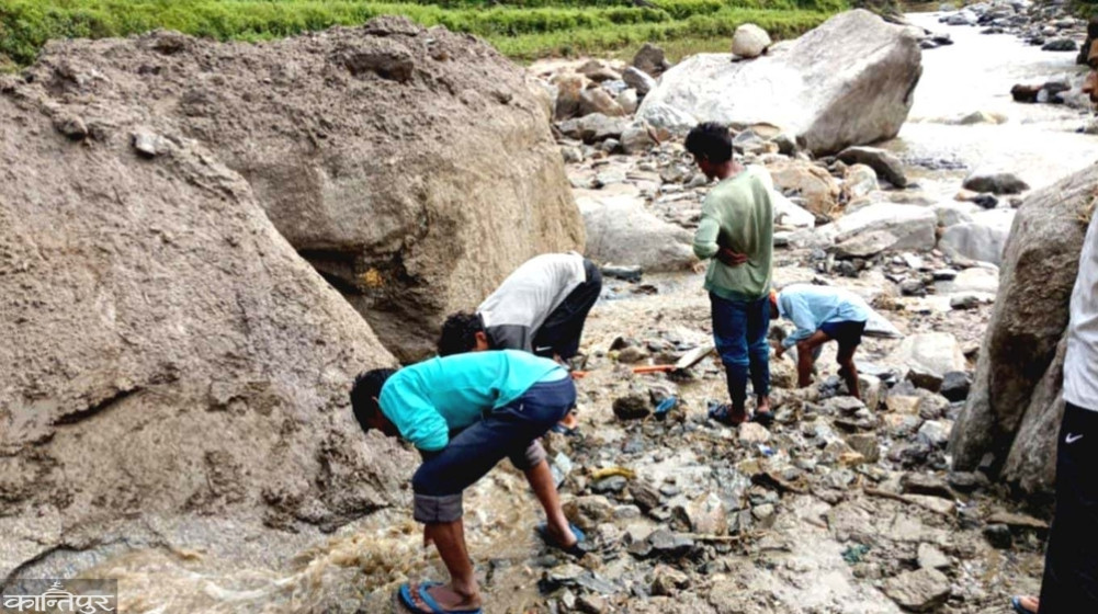 ५ दिनदेखि खोज्दा पनि भेटिएनन् उत्तराखण्डमा हराएका नेपाली, आस मार्दै फर्किए आफन्त