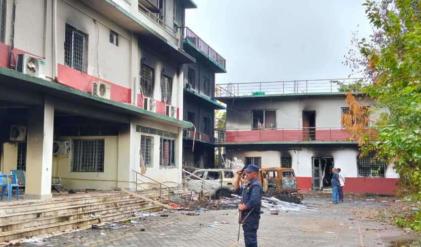 प्रदेश मन्त्रालयको मुचुल्का लिँदै प्रहरीः आजैबाट सामान्य सेवा सुरू हुने