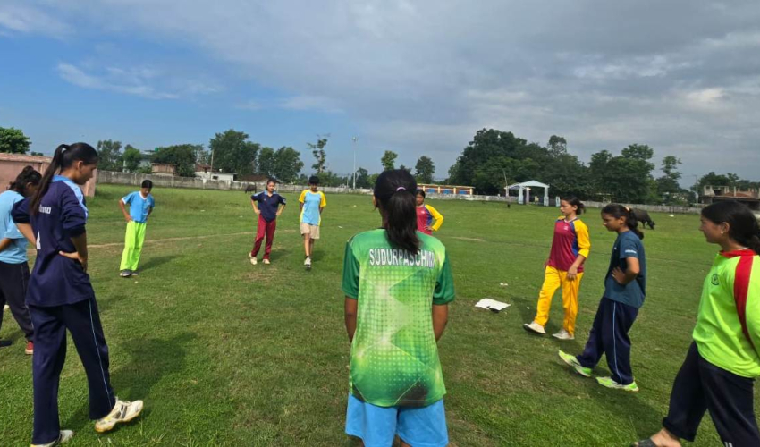 शुक्लाफाँटामा क्रिकेटः फुटेको पिचमै फुल्दै आशाको सपना