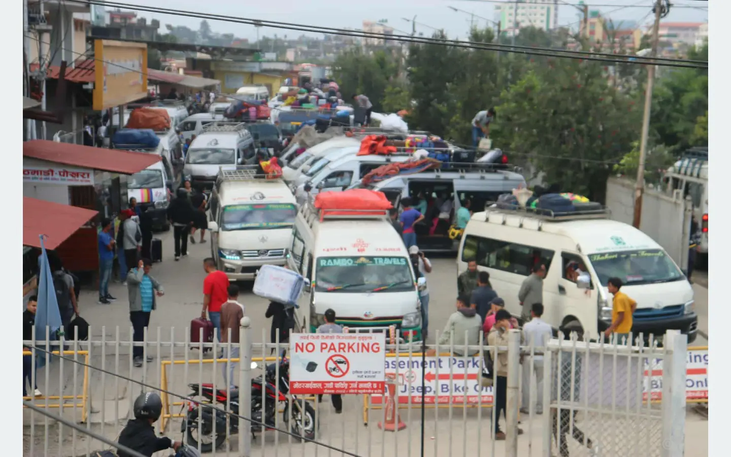 चाडपर्व मनाउन राजधानीबाट पाँच दिनमा एक लाख ८९ हजार यात्रु बाहिरिए