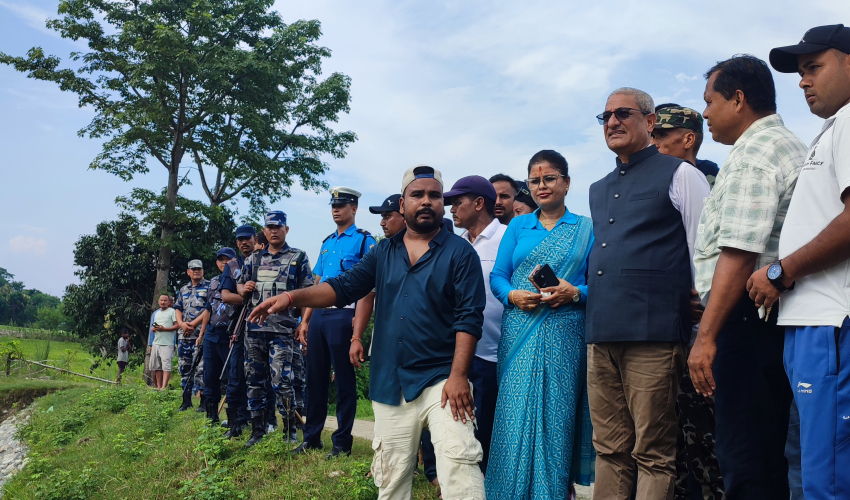 गृहमन्त्री लेखकले गरे बाढी प्रभावित क्षेत्रको स्थलगत अवलोकन