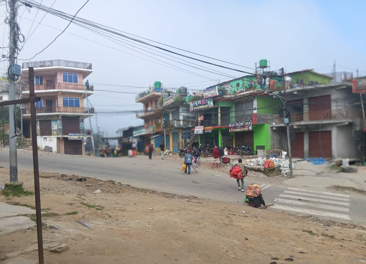 डडेल्धुरा कारागारमा आगजनी र तोडफोड गरि कैदीबन्दी भागे