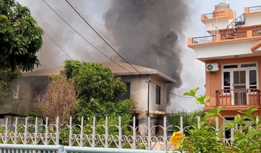 धनगढीस्थित आर्जु राणाको घरमा जेन्जीले लगाए  आगो