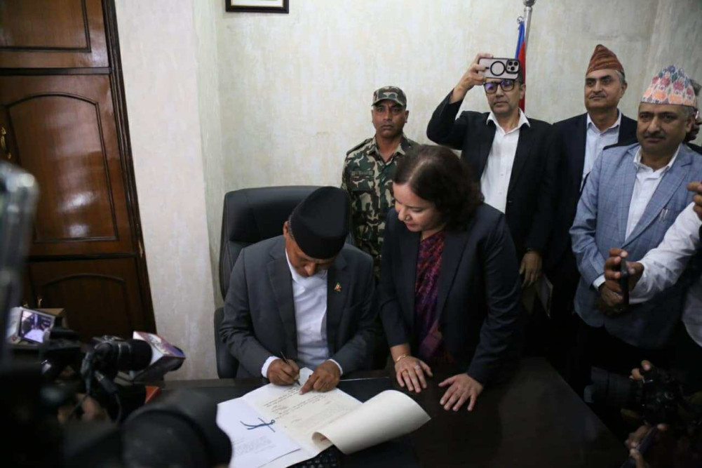 जिम्मेवारी लिने हो, भाग्ने होइन : ऊर्जा मन्त्री घिसिङ