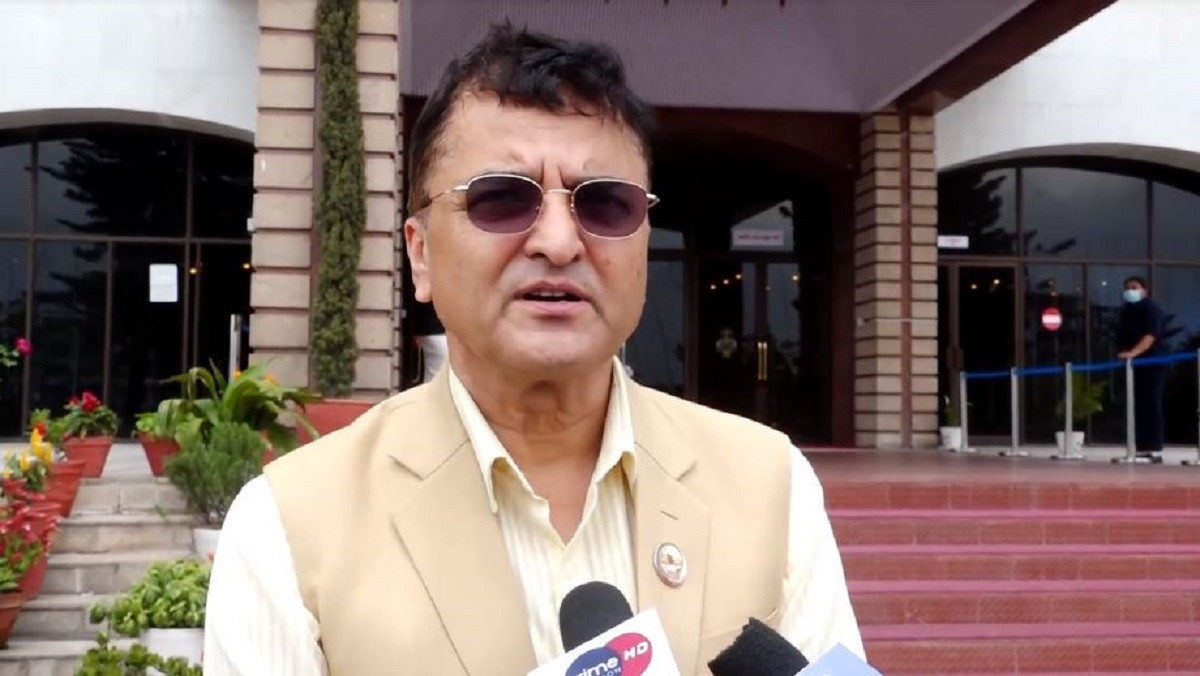 योगेश भट्टराईले गरे रातो पासपोर्ट फिर्ता