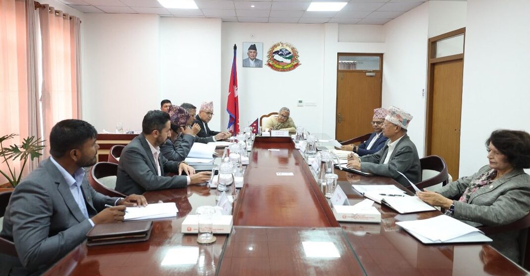 सिंहदरबारमा मन्त्रिपरिषद् बैठक जारी