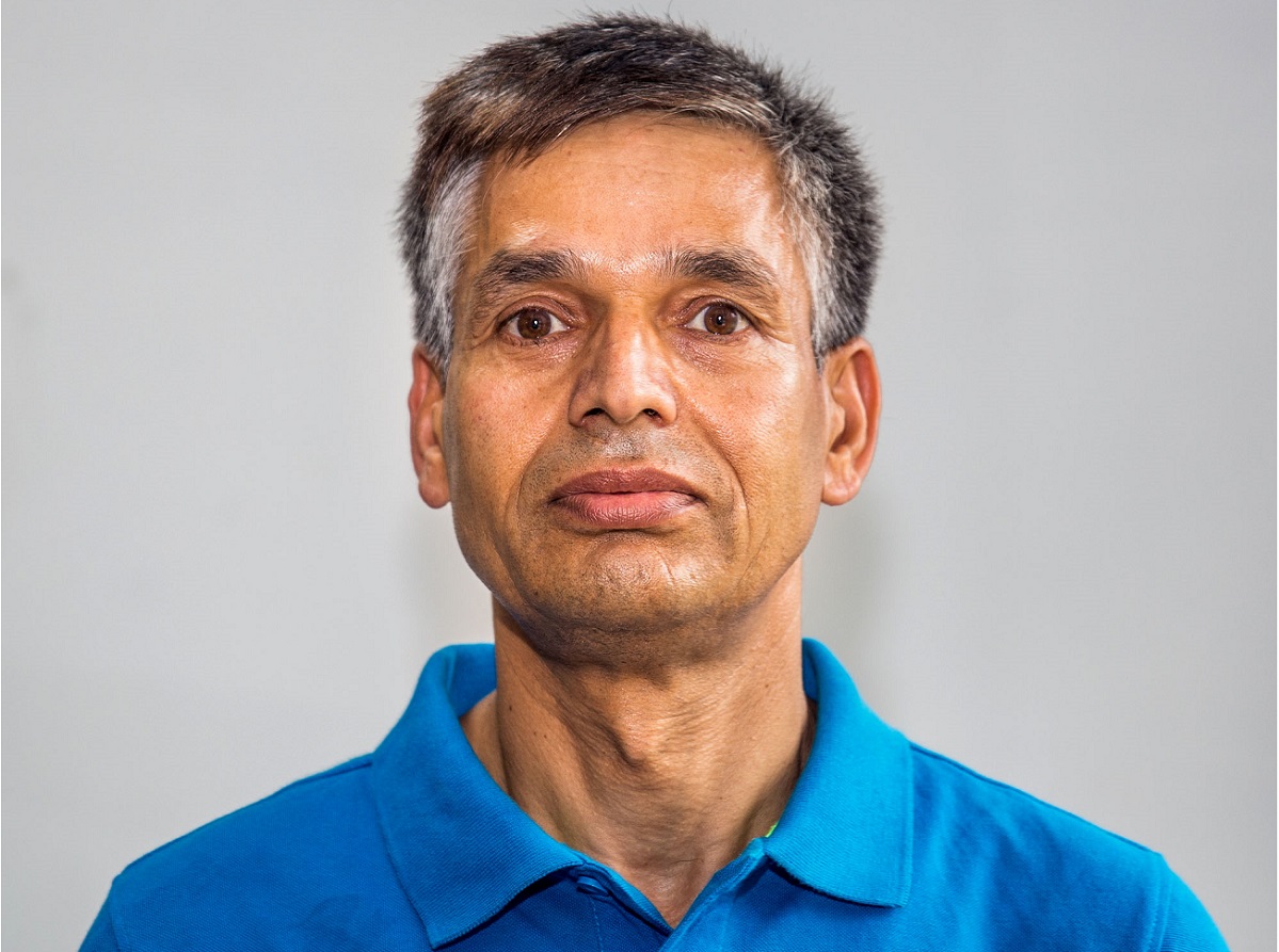 अस्तित्वको संकटमा हिमाली भिर मौरी!