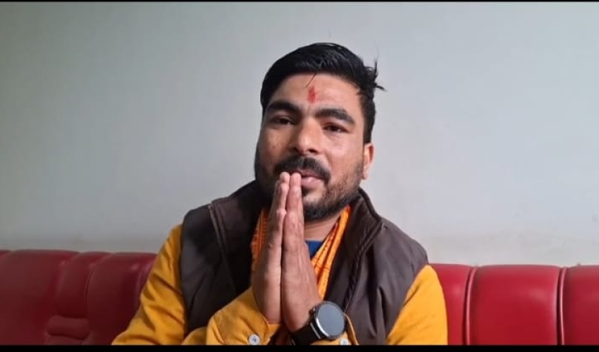 कैलाली-५ मा राप्रपाका उम्मेदवार शाही घरदैलोमा व्यस्त