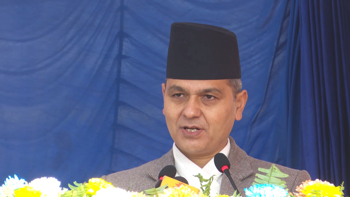 प्रहरीलाई गृहमन्त्रीको निर्देशन- निर्वाचनलाई सफलतापूर्वक सम्पन्न गराउन आफ्नो भूमिकालाई थप प्रभावकारी बनाउनुस्