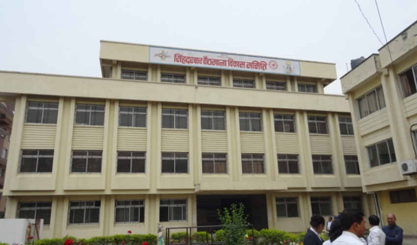 औषधि उत्पादन बढाउँदै सिंहदरवार वैद्यखाना