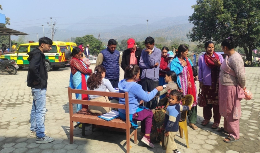 डडेल्धुरामा निःशुल्क परिवार नियोजन शिविर, २७ जनाले लिए सेवा